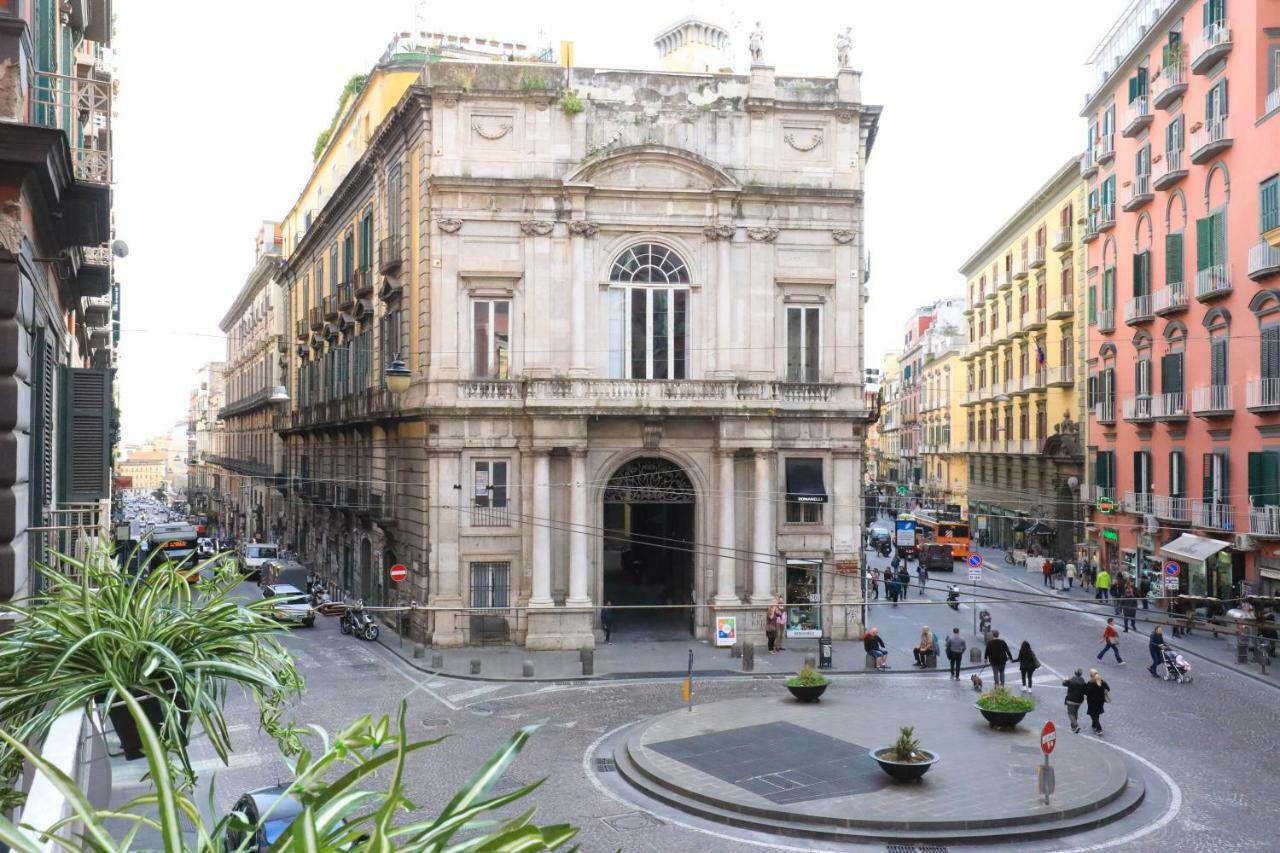 Toledo 16 Luxury Suites Napoli Exterior foto